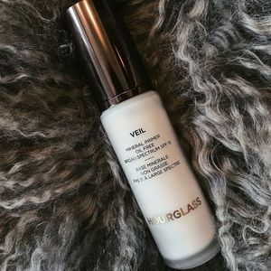 Hourglass Veil Mineral Primer